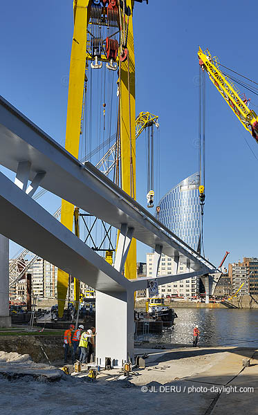 Liège - passerelle sur la Meuse